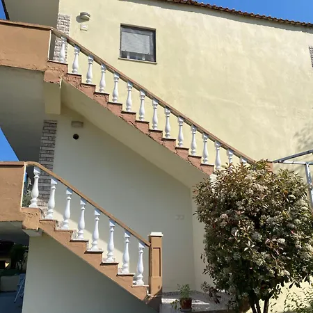 Eυχάριστο εξοχικό με όμορφη θέα